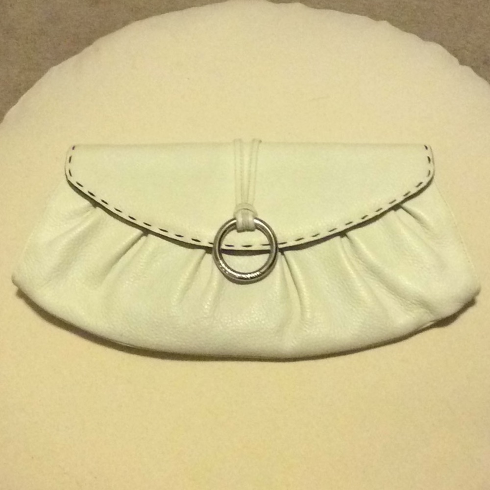 BCBGMAXAZRIA Cream clutch w/detachable strap